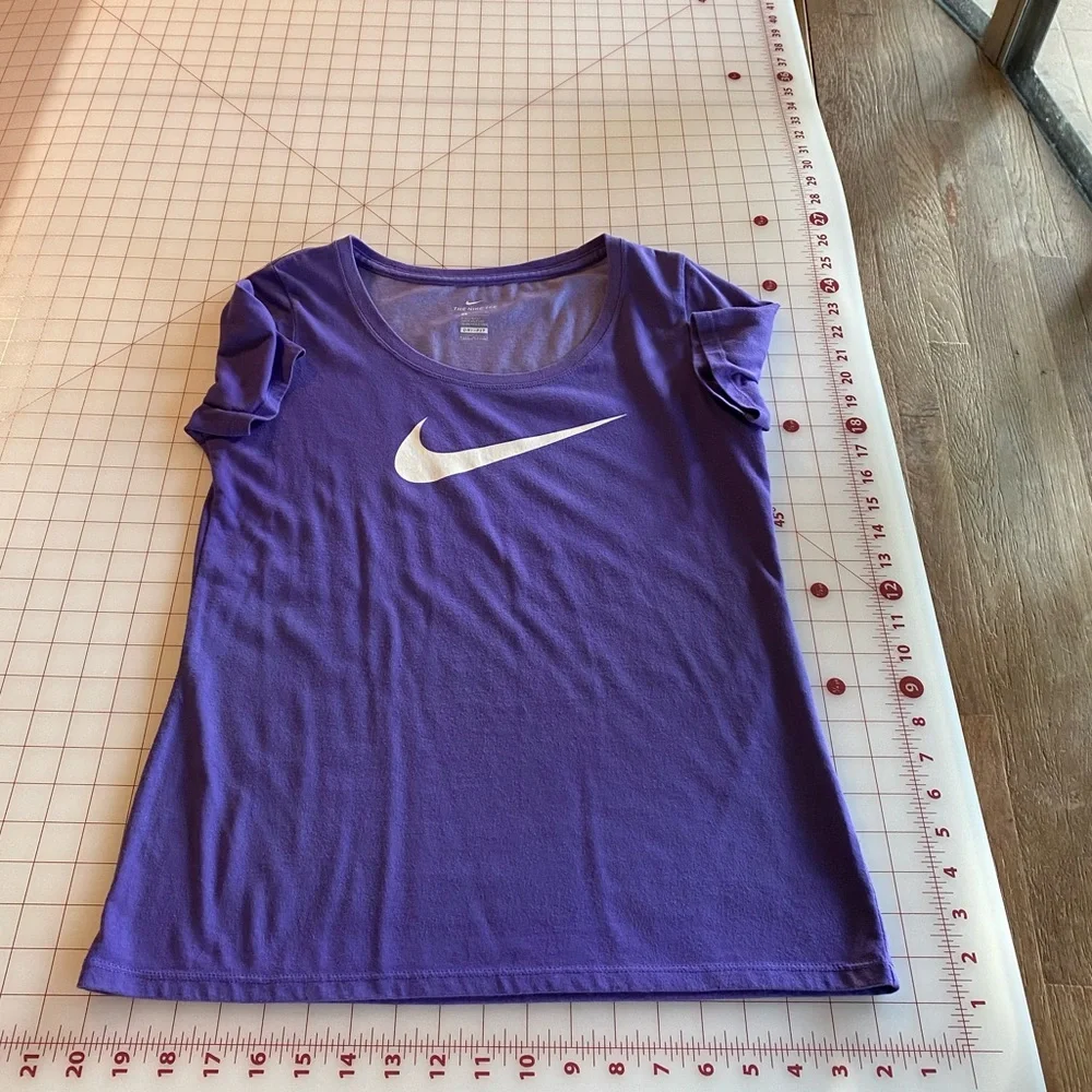 Nike purple and white just do it size small S short sleeve casual workout